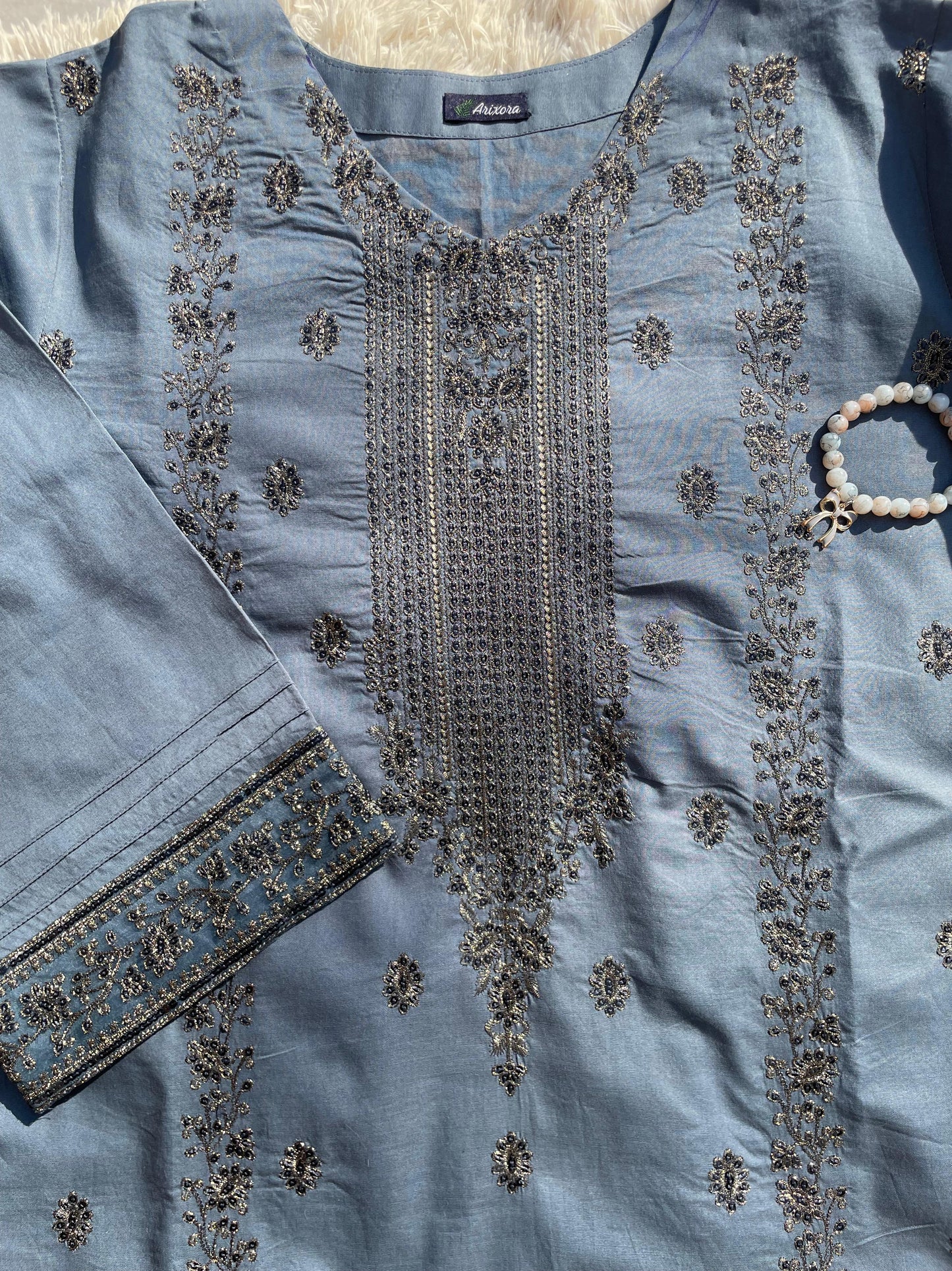 2 Piece -  Embroidered Lawn  - Eid Collection + 🎁Free Matching Bracelet