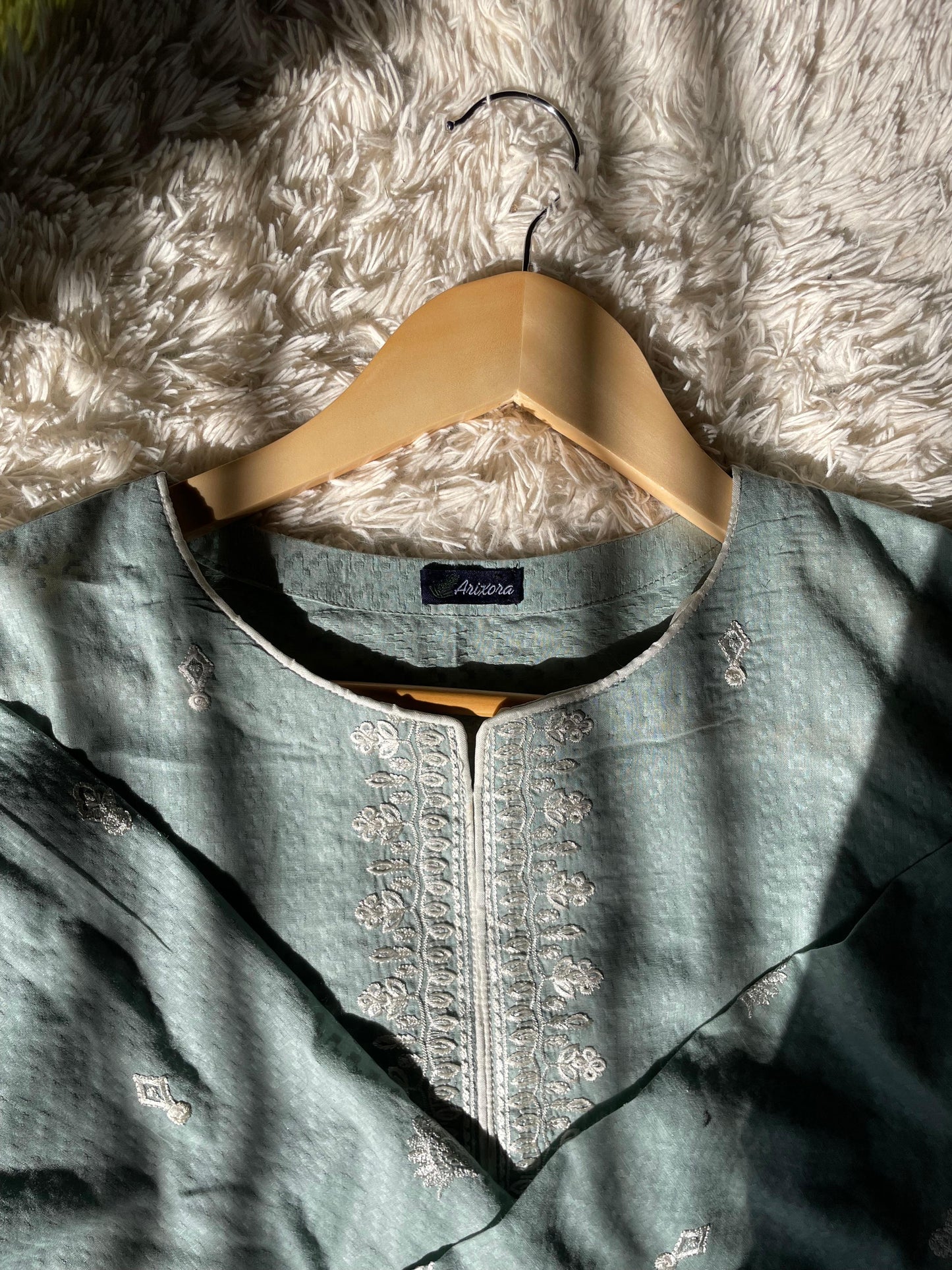 3 Piece - Self Jacquard Lawn - Eid Collection + 🎁Free Matching Bracelet