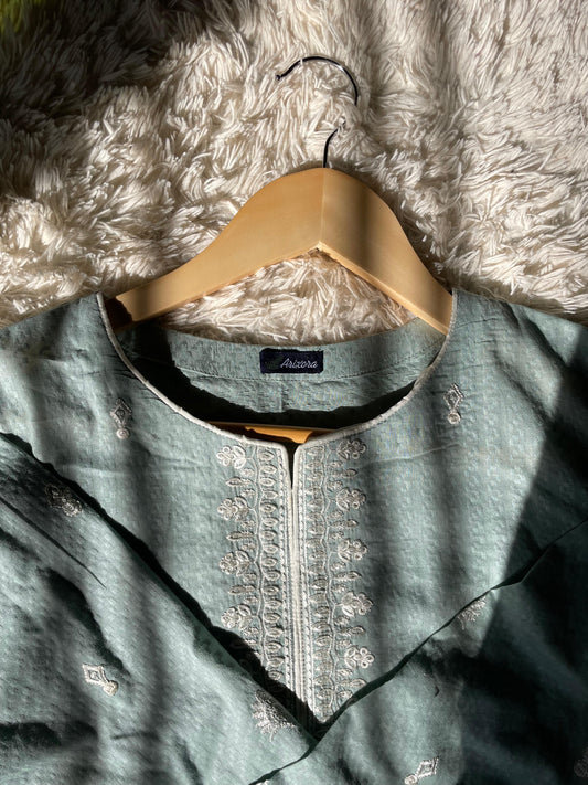 3 Piece - Self Jacquard Lawn - Eid Collection + 🎁Free Matching Bracelet