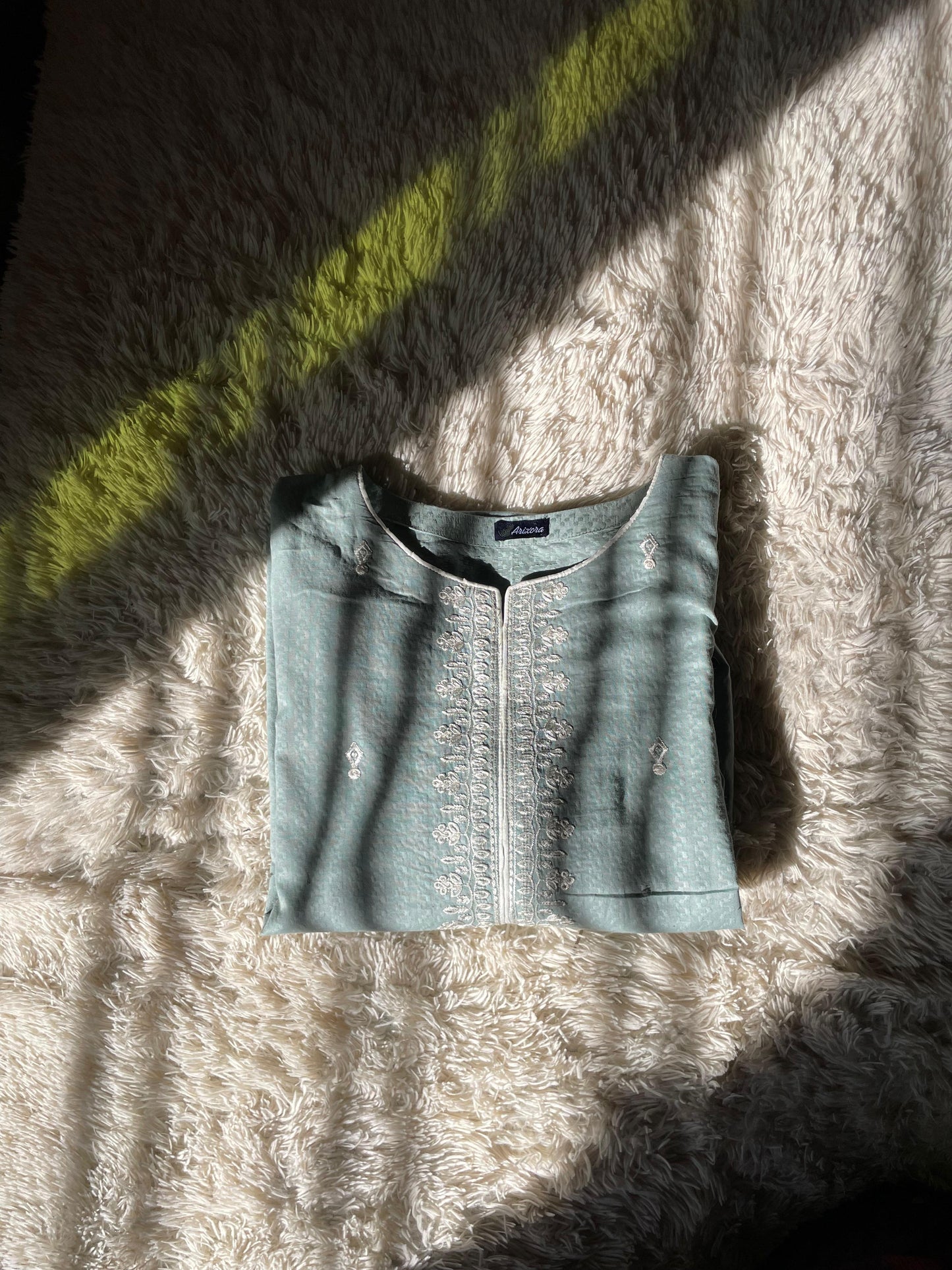 3 Piece - Self Jacquard Lawn - Eid Collection + 🎁Free Matching Bracelet